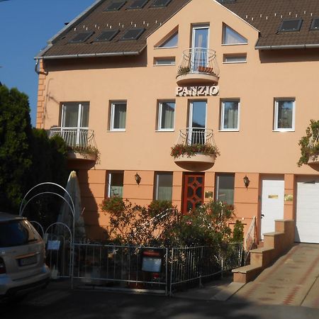Kalman Panzio Bed & Breakfast Szeged Bagian luar foto