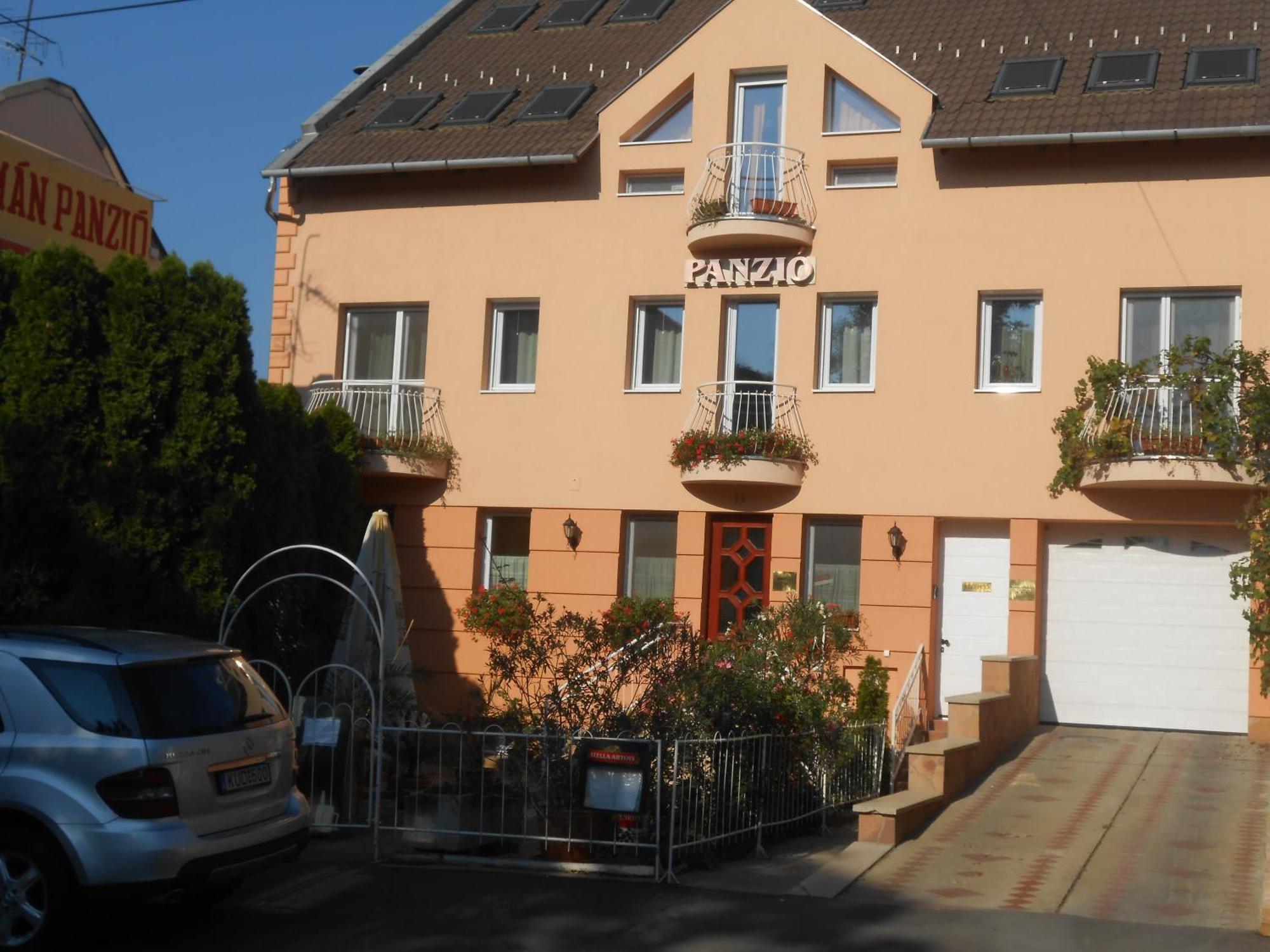 Kalman Panzio Bed & Breakfast Szeged Bagian luar foto