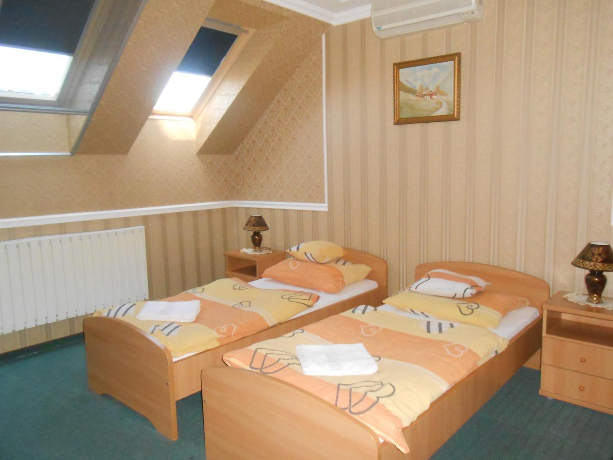 Kalman Panzio Bed & Breakfast Szeged Bagian luar foto