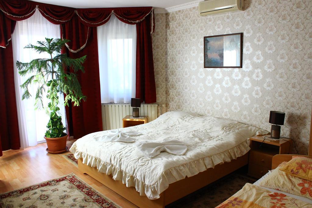Kalman Panzio Bed & Breakfast Szeged Bagian luar foto